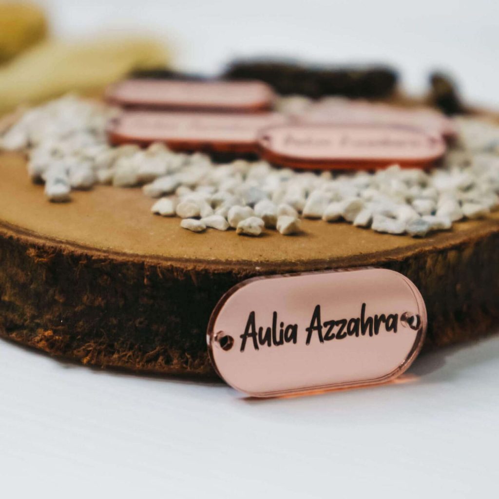 Label Akrilik Custom